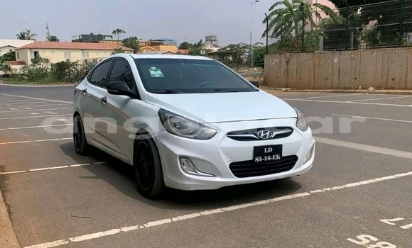 Comprar Usado Hyundai Accent Branco Carro em Chinjenje em Huambo Comprar Usado Hyundai Accent Branco Carro em Chinjenje em Huambo