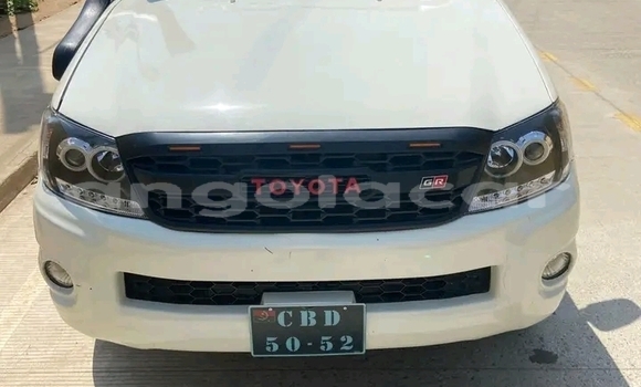 Comprar Usado Toyota Hilux Branco Carro em Kuito em Província do Bié Comprar Usado Toyota Hilux Branco Carro em Kuito em Província do Bié