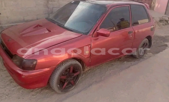Comprar Usado Toyota Starlet Vermelho Carro em Camacupa em Bie Comprar Usado Toyota Starlet Vermelho Carro em Camacupa em Bie