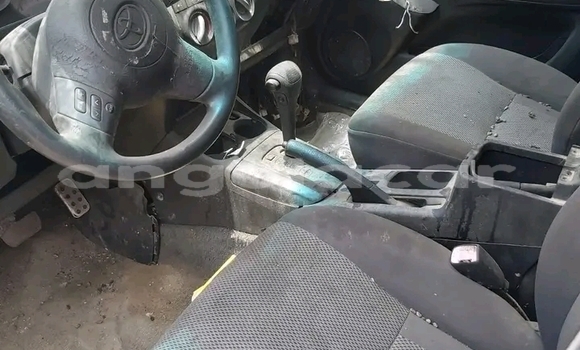 Comprar Usado Toyota RAV4 Outro Carro em Kuito em Província do Bié Comprar Usado Toyota RAV4 Outro Carro em Kuito em Província do Bié