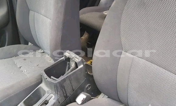 Comprar Usado Toyota RAV4 Outro Carro em Kuito em Província do Bié Comprar Usado Toyota RAV4 Outro Carro em Kuito em Província do Bié