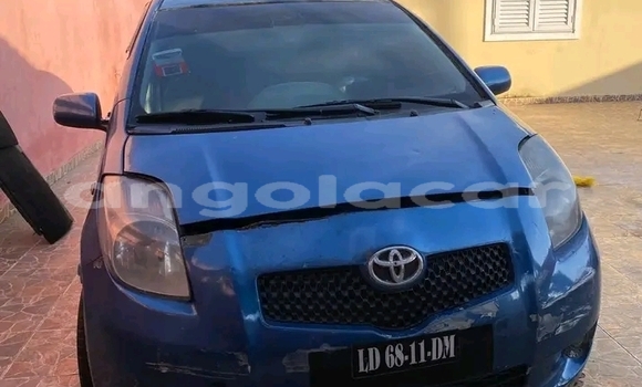 Comprar Usado Toyota Yaris Azul Carro em Kuito em Província do Bié Comprar Usado Toyota Yaris Azul Carro em Kuito em Província do Bié