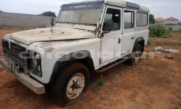 Buy Used Toyota Aurion White Car in Catchiungo in Huambo Buy Used Toyota Aurion White Car in Catchiungo in Huambo