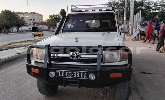 Buy Used Toyota Land Cruiser White Car in Lobito in Benguela Buy Used Toyota Land Cruiser White Car in Lobito in Benguela