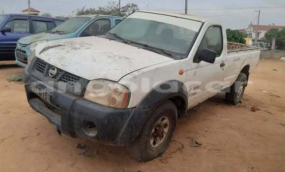 Buy Used Mitsubishi L200 White Car in Caconda in Huila