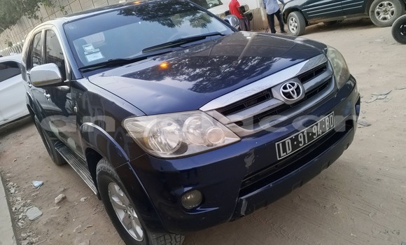 Buy Used Toyota Fortuner Black Car in Luanda in Luanda Province