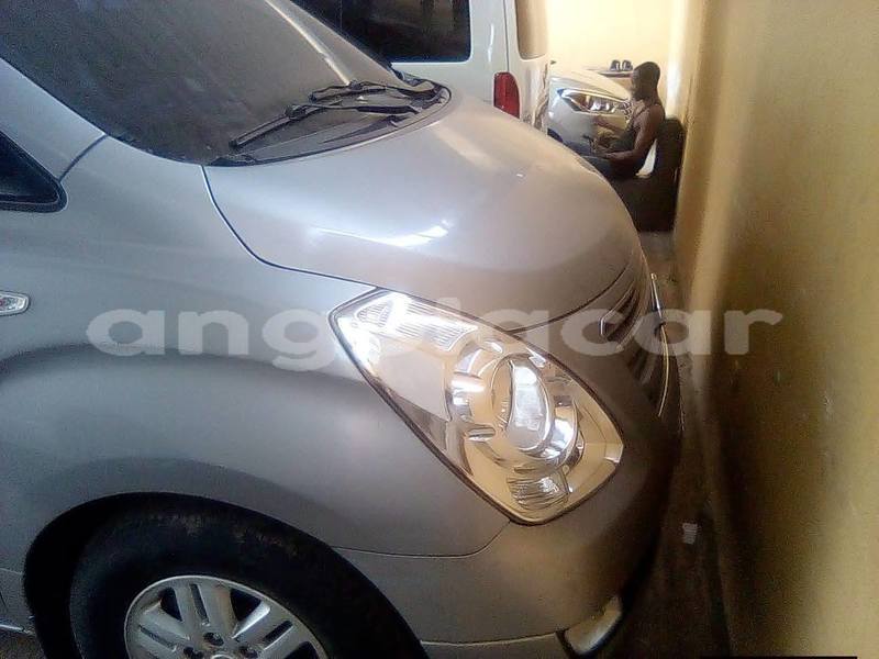 Big with watermark hyundai h1 luanda province luanda 39660