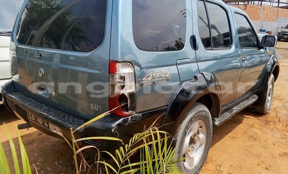 Buy Used Nissan Pathfinder Blue Car in Luanda in Luanda Province Buy Used Nissan Pathfinder Blue Car in Luanda in Luanda Province