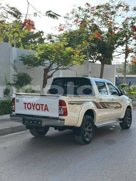 Big with watermark toyota hilux luanda province luanda 39678