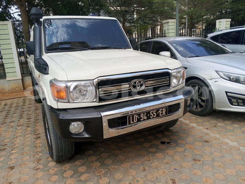 Big with watermark toyota land cruiser luanda province luanda 39679