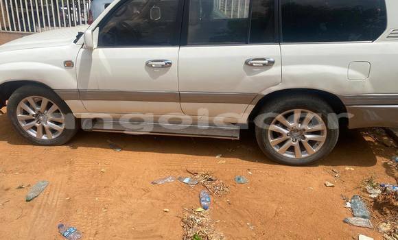 Buy Used Toyota Land Cruiser White Car in Luanda in Luanda Province Buy Used Toyota Land Cruiser White Car in Luanda in Luanda Province