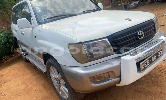Buy Used Toyota Land Cruiser White Car in Luanda in Luanda Province Buy Used Toyota Land Cruiser White Car in Luanda in Luanda Province