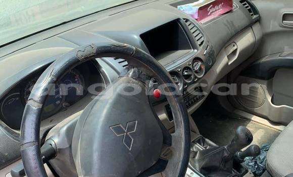 Buy Used Toyota Hilux Black Car in Luanda in Luanda Province Buy Used Toyota Hilux Black Car in Luanda in Luanda Province