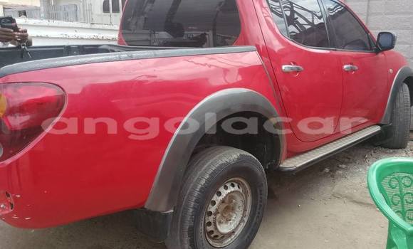 Comprar Usado Mitsubishi L200 Vermelho Carro em Luanda em Luanda Province
