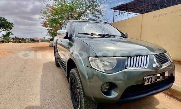 Buy Used Mitsubishi L200 Other Car in Luanda in Luanda Province Buy Used Mitsubishi L200 Other Car in Luanda in Luanda Province