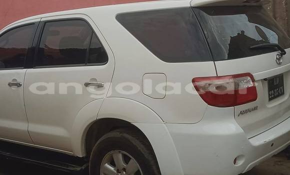 Buy Used Toyota Fortuner White Car in Luanda in Luanda Province Buy Used Toyota Fortuner White Car in Luanda in Luanda Province