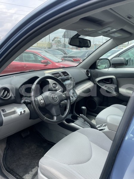 Big with watermark toyota rav4 luanda province luanda 39700