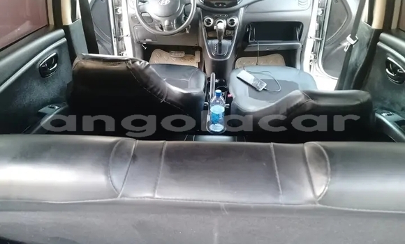 Comprar Usado Hyundai i10 Branco Carro em Camacupa em Bie Comprar Usado Hyundai i10 Branco Carro em Camacupa em Bie