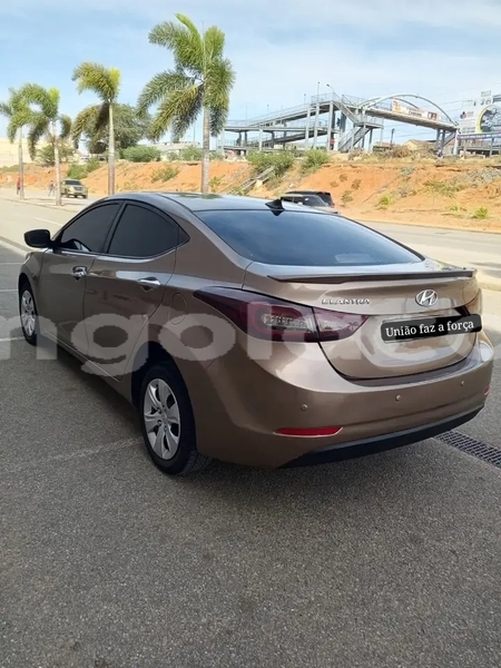 Big with watermark hyundai elantra bie camacupa 39717