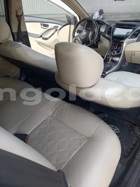 Big with watermark hyundai elantra bie camacupa 39717