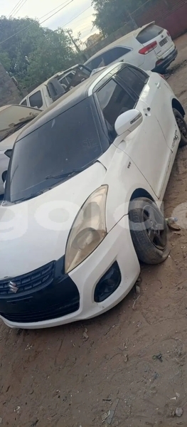 Big with watermark suzuki swift bie camacupa 39730