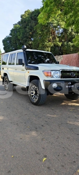Big with watermark toyota land cruiser bie camacupa 39737