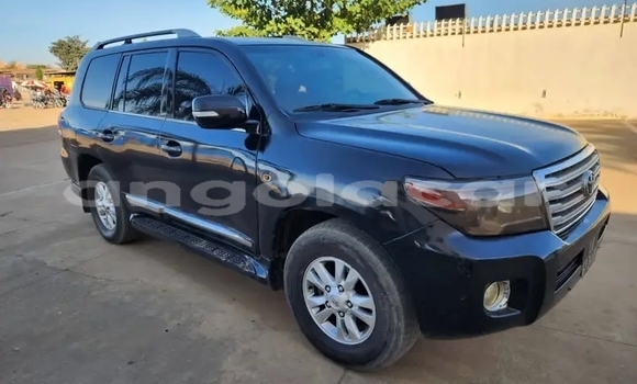 Comprar Usado Toyota Land Cruiser Outro Carro em Caxito em Bengo Comprar Usado Toyota Land Cruiser Outro Carro em Caxito em Bengo