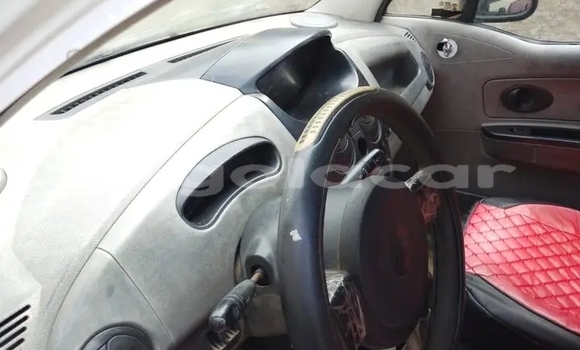 Comprar Usado Chevrolet spark Branco Carro em Cazaje em Moxico Comprar Usado Chevrolet spark Branco Carro em Cazaje em Moxico