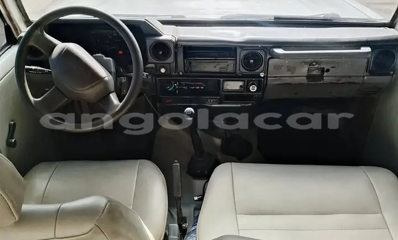 Comprar Usado Toyota Land Cruiser Branco Carro em Camacupa em Bie Comprar Usado Toyota Land Cruiser Branco Carro em Camacupa em Bie