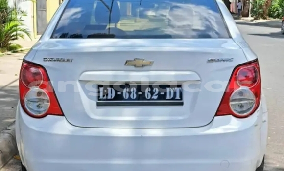 Comprar Usado Chevrolet Sonic Branco Carro em Camacupa em Bie Comprar Usado Chevrolet Sonic Branco Carro em Camacupa em Bie