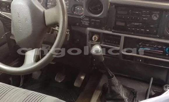 Comprar Usado Toyota Land Cruiser Outro Carro em Camabatela em Uige Comprar Usado Toyota Land Cruiser Outro Carro em Camabatela em Uige