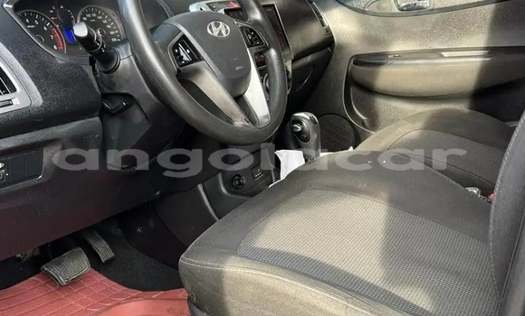 Comprar Usado Hyundai i20 Vermelho Carro em Camacupa em Bie Comprar Usado Hyundai i20 Vermelho Carro em Camacupa em Bie