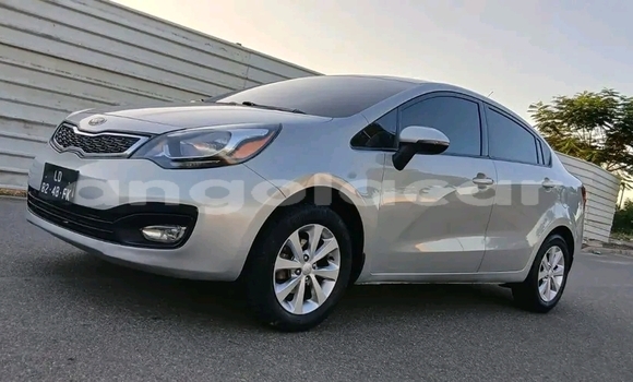 Comprar Usado Kia rio Branco Carro em Caconda em Huila Comprar Usado Kia rio Branco Carro em Caconda em Huila