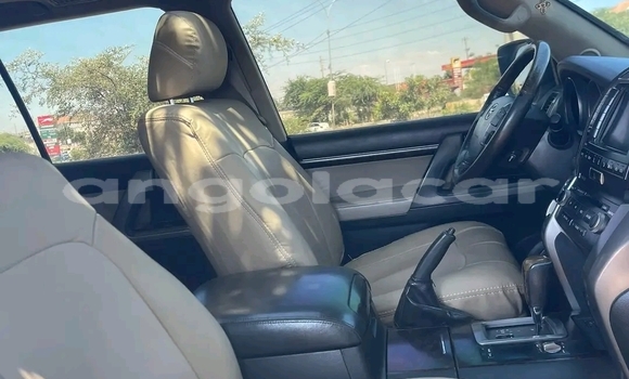 Comprar Usado Toyota Land Cruiser Branco Carro em Catumbela em Bie Comprar Usado Toyota Land Cruiser Branco Carro em Catumbela em Bie