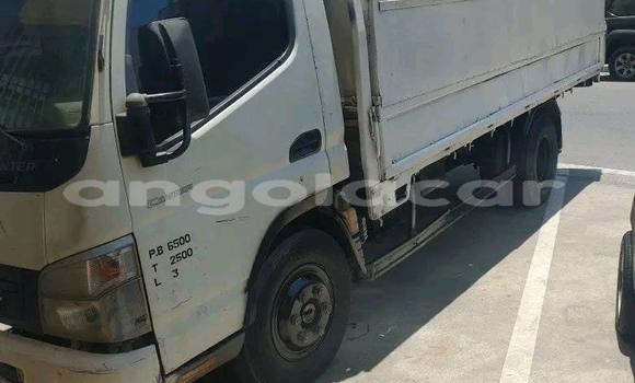 Comprar Usado Mitsubishi Chariot Branco Carro em Camabatela em Uige Comprar Usado Mitsubishi Chariot Branco Carro em Camabatela em Uige