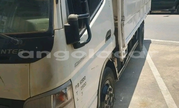 Comprar Usado Mitsubishi Chariot Branco Carro em Camabatela em Uige Comprar Usado Mitsubishi Chariot Branco Carro em Camabatela em Uige