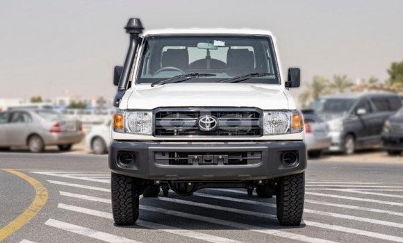 Comprar Usado Toyota Land Cruiser Branco Carro em Luanda em Luanda Province Comprar Usado Toyota Land Cruiser Branco Carro em Luanda em Luanda Province