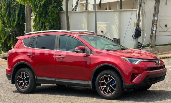 Comprar Usado Toyota RAV4 Vermelho Carro em Luanda em Luanda Province Comprar Usado Toyota RAV4 Vermelho Carro em Luanda em Luanda Province