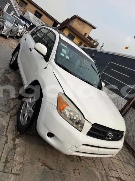Big with watermark toyota rav4 luanda province luanda 39834