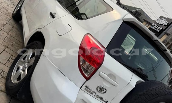 Buy Used Toyota RAV4 White Car in Luanda in Luanda Province Buy Used Toyota RAV4 White Car in Luanda in Luanda Province