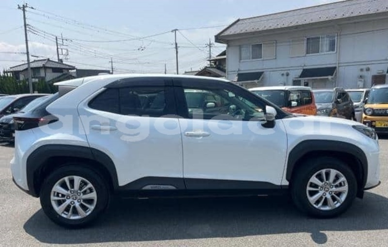 Big with watermark toyota yaris luanda province luanda 39847