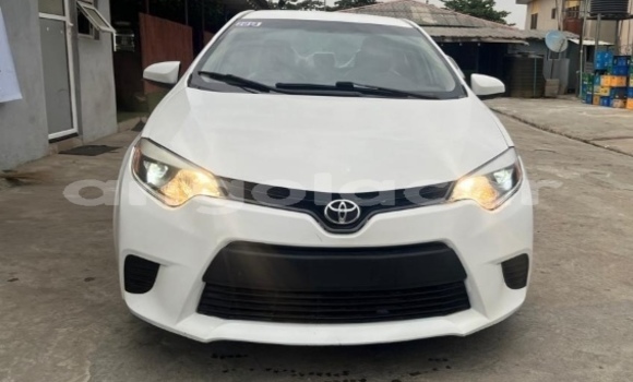 Comprar Usado Toyota Corolla Branco Carro em Luanda em Luanda Province Comprar Usado Toyota Corolla Branco Carro em Luanda em Luanda Province