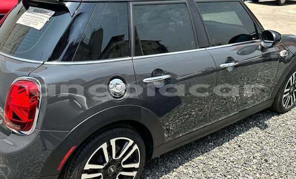 Buy Used Mini Cooper S clubman Silver Car in Luanda in Luanda Province Buy Used Mini Cooper S clubman Silver Car in Luanda in Luanda Province