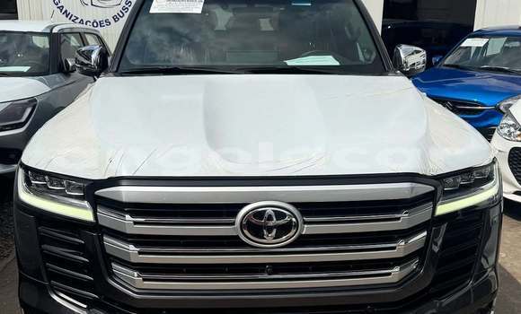 Comprar Usado Toyota Land Cruiser Outro Carro em Luanda em Luanda Province