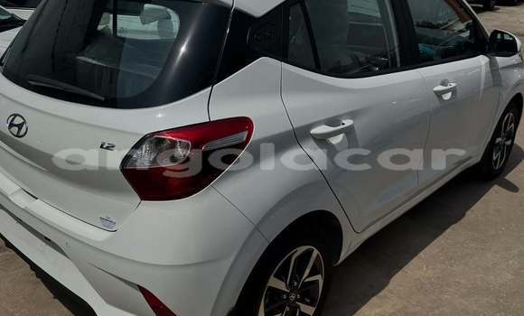 Buy Used Hyundai i10 White Car in Luanda in Luanda Province Buy Used Hyundai i10 White Car in Luanda in Luanda Province