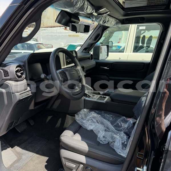 Big with watermark toyota land cruiser luanda province luanda 39885