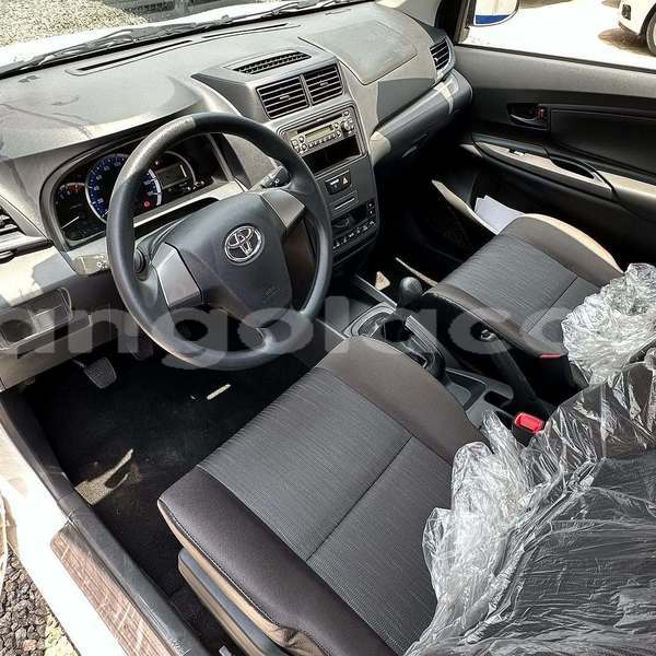 Big with watermark toyota avanza luanda province luanda 39893