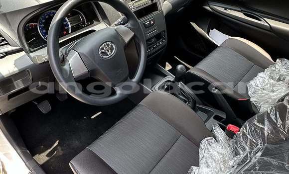 Buy Used Toyota Avanza White Car in Luanda in Luanda Province Buy Used Toyota Avanza White Car in Luanda in Luanda Province