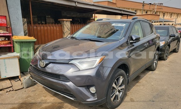 Comprar Usado Toyota RAV4 Outro Carro em Luanda em Luanda Province Comprar Usado Toyota RAV4 Outro Carro em Luanda em Luanda Province