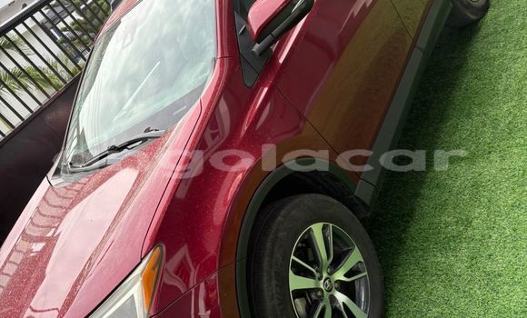 Comprar Usado Toyota RAV4 Vermelho Carro em Luanda em Luanda Province Comprar Usado Toyota RAV4 Vermelho Carro em Luanda em Luanda Province